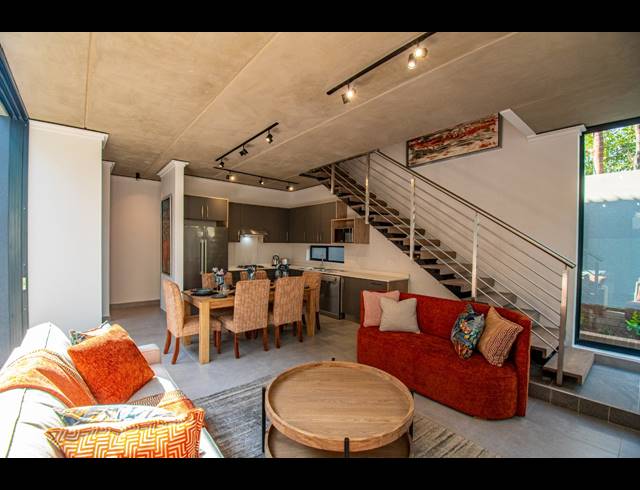 3 BEDROOM TOWNHOUSE FOR SALE IN MENLO PARK